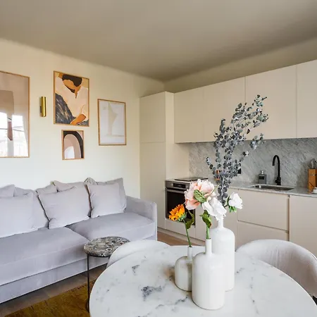 The Carla Suite Eiffel Tower View Parijs Buitenkant foto